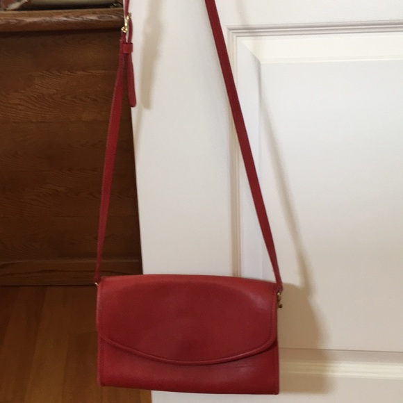 Coach Handbags - Coach Vintage Crossbody Purse